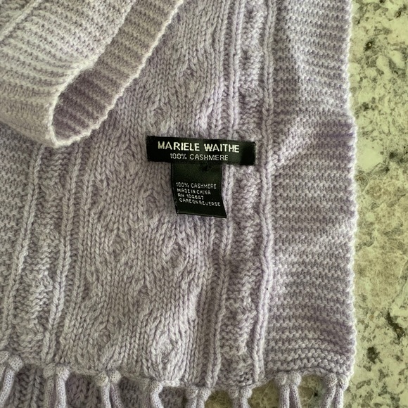 Beautiful cashmere scarf - Picture 3 of 5